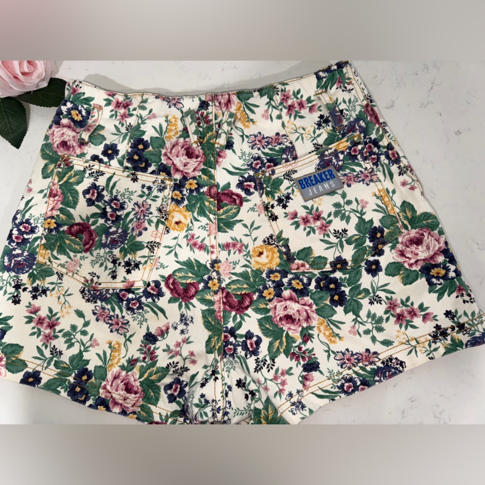 Vintage 90,sFloral Women's Shorts - Picture 5 of 6
